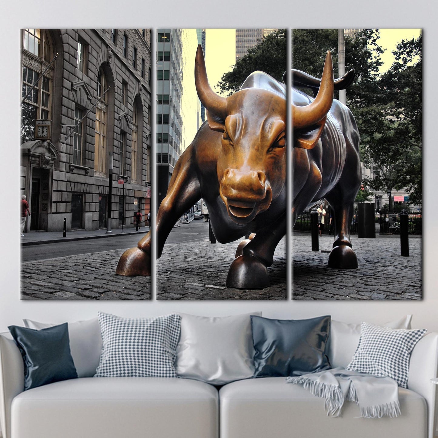 Charging Bull New York Street Canvas Print